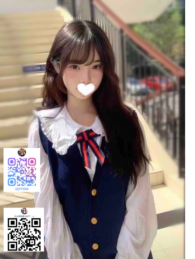 梨花（リカ）は清純で繊細な学生で、二度目のデビューです！声は超かわいく、ベッドでの喘ぎ声はたまらなく色っぽい