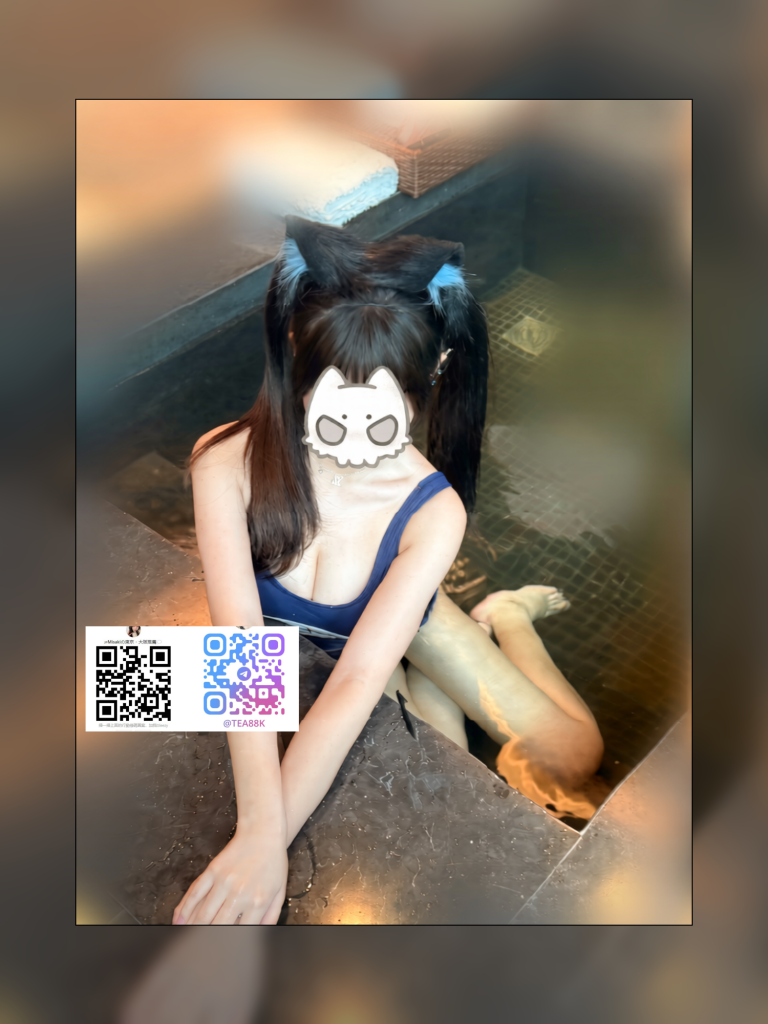 外見は甘く可愛らしく、童顔ながら巨乳で小柄な体型。肌は白く滑らかで、柔らかく繊細な雰囲気。