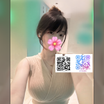 爆乳人妻、大胆で遊び心満点。淫らなテクニックが秀逸で、色っぽく、ベッドでの声も魅力的