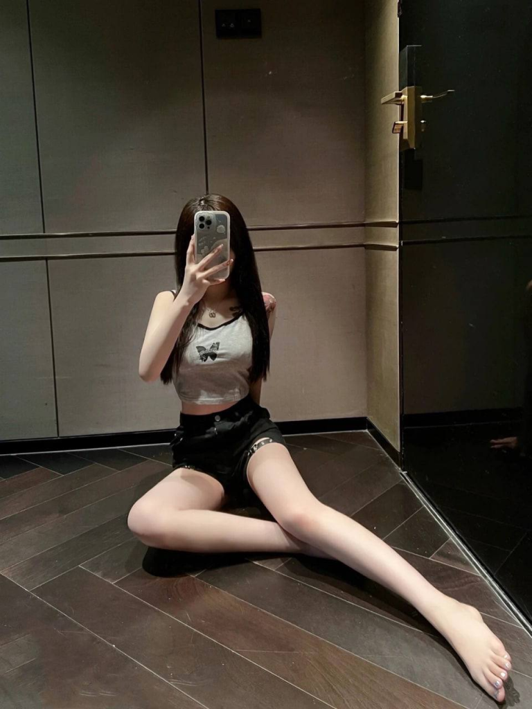 🌙 名前：ゆり（Yuri）📍 基本情報年齢：26歳｜身長：162cm｜体重：50kg｜カップ：D cup