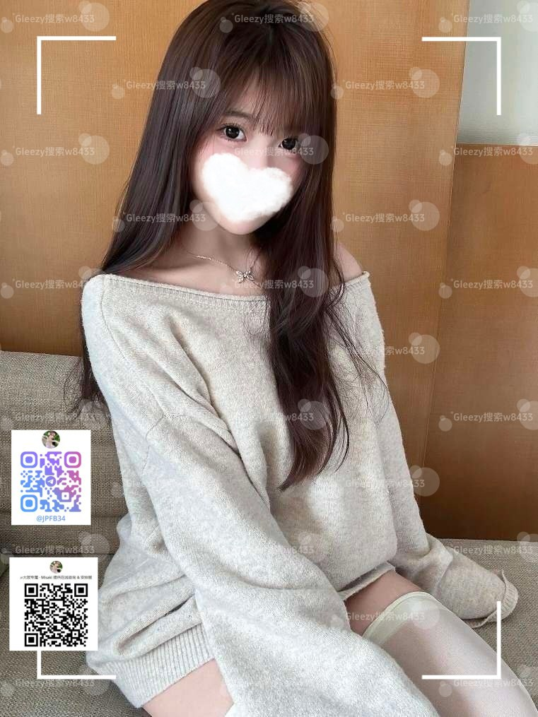 乳首が非常に敏感で、触ったり舐めたりするだけで、アソコが自動的に収縮して締め付けてきます